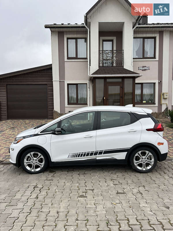 Хэтчбек Chevrolet Bolt EV 2020 в Хмельницком