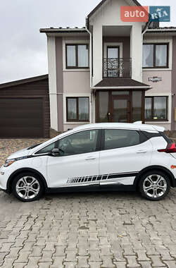 Хэтчбек Chevrolet Bolt EV 2020 в 