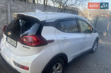 Хэтчбек Chevrolet Bolt EV 2017 в 