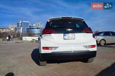 Хэтчбек Chevrolet Bolt EV 2021 в 