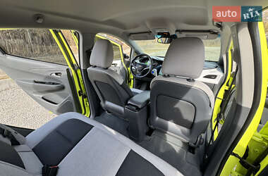 Хэтчбек Chevrolet Bolt EV 2019 в 