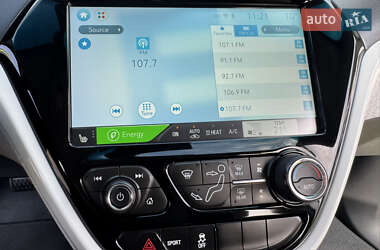 Хэтчбек Chevrolet Bolt EV 2019 в 