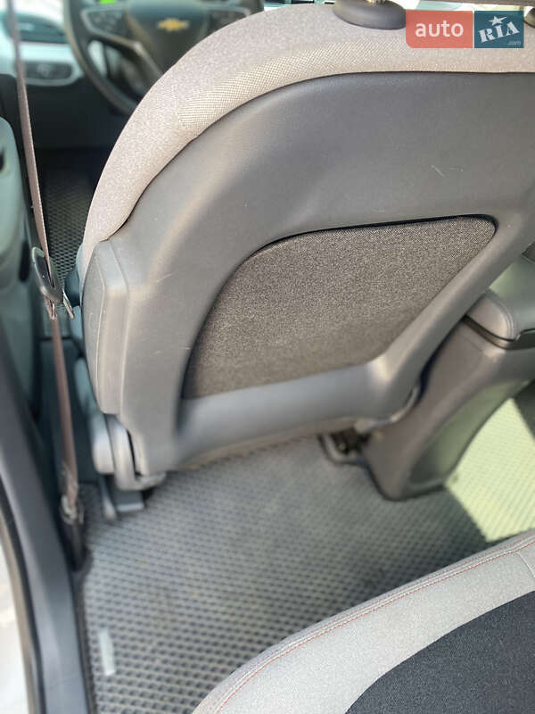 Хэтчбек Chevrolet Bolt EV 2017 в Тернополе фото 12 Хэтчбек Chevrolet Bolt EV 2017 в Тернополе