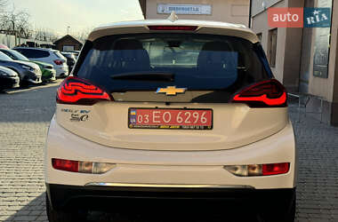 Хэтчбек Chevrolet Bolt EV 2017 в 