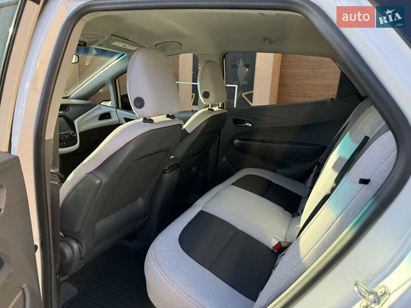 Хэтчбек Chevrolet Bolt EV 2017 в Ужгороде