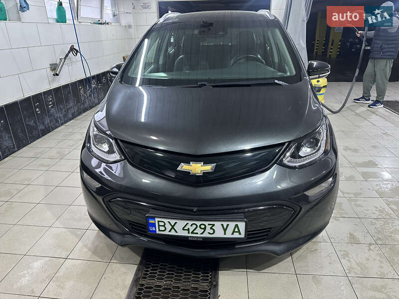 Хэтчбек Chevrolet Bolt EV 2017 в 