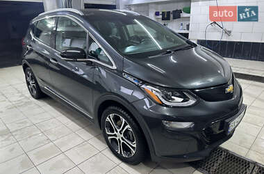 Хэтчбек Chevrolet Bolt EV 2017 в 