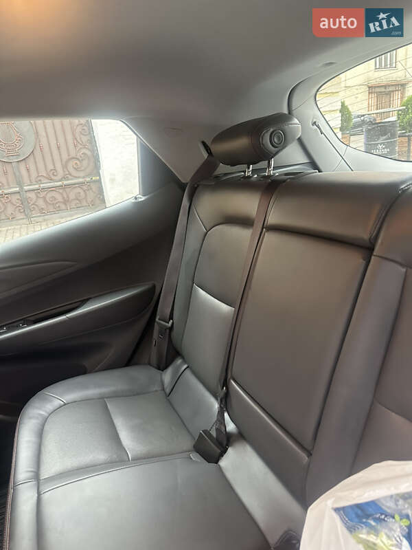 Хэтчбек Chevrolet Bolt EV 2017 в Хмельницком