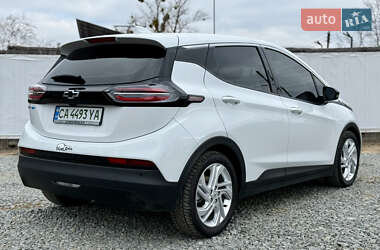 Хетчбек Chevrolet Bolt EV 2022 в 