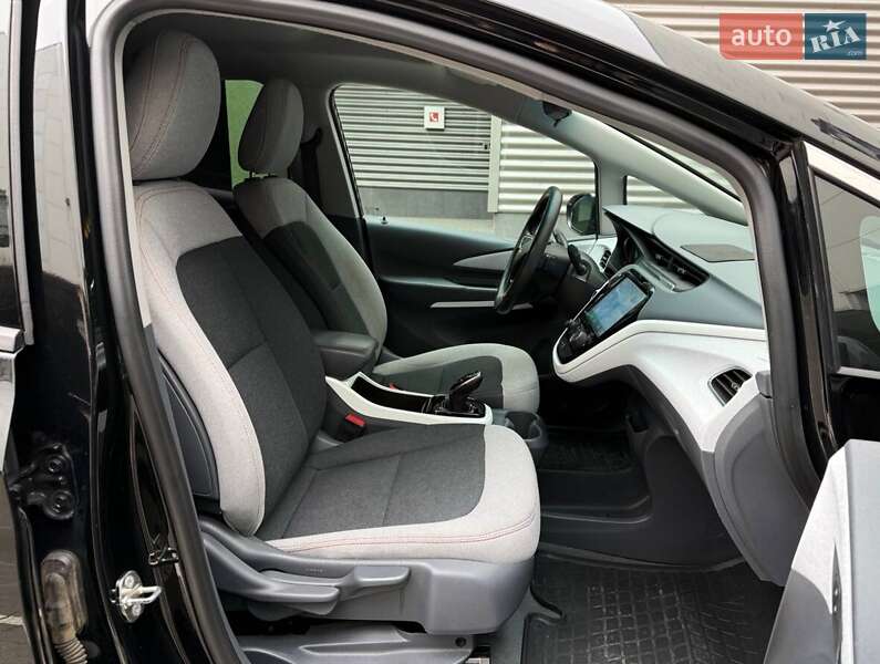 Хэтчбек Chevrolet Bolt EV 2018 в Киеве