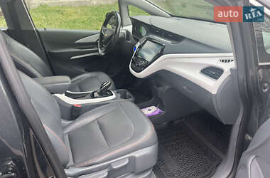 Хэтчбек Chevrolet Bolt EV 2018 в 