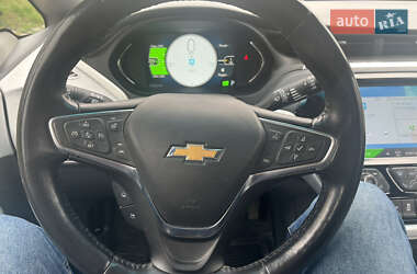 Хэтчбек Chevrolet Bolt EV 2018 в 