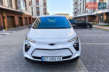 Хэтчбек Chevrolet Bolt EV 2023 в 