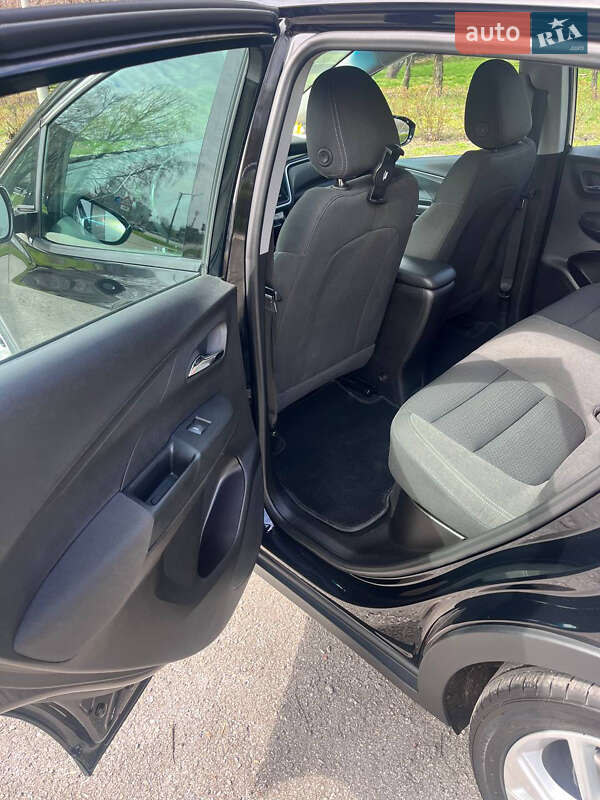 Хэтчбек Chevrolet Bolt EV 2023 в Киеве