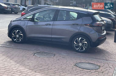 Хетчбек Chevrolet Bolt EV 2023 в 