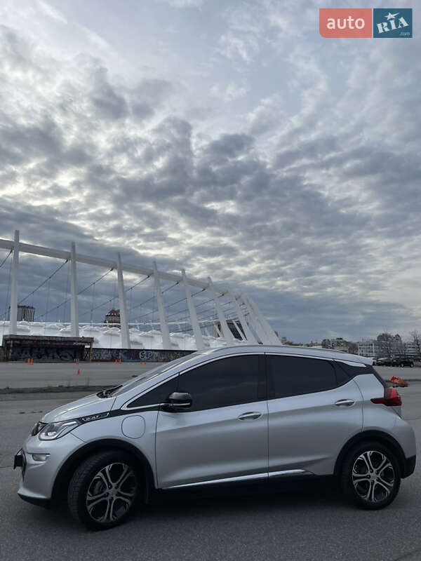 Хетчбек Chevrolet Bolt EV 2019 в Києві