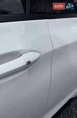 Хэтчбек Chevrolet Bolt EV 2023 в 