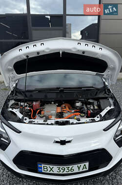 Хэтчбек Chevrolet Bolt EV 2023 в 