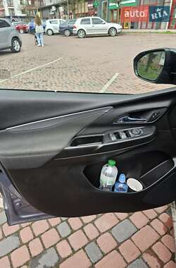 Хэтчбек Chevrolet Bolt EV 2023 в 