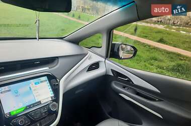 Хэтчбек Chevrolet Bolt EV 2017 в 