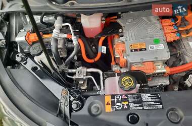 Хэтчбек Chevrolet Bolt EV 2017 в 