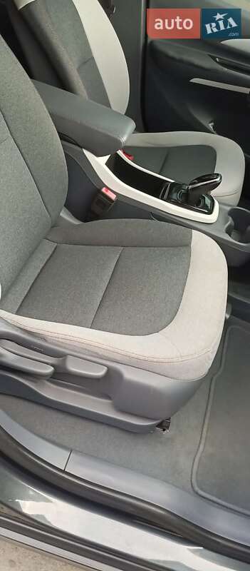 Хетчбек Chevrolet Bolt EV 2016 в Львові