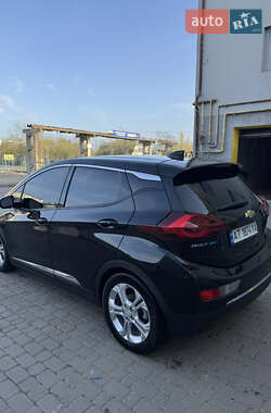 Хэтчбек Chevrolet Bolt EV 2017 в 