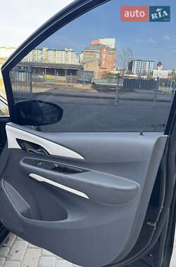 Хэтчбек Chevrolet Bolt EV 2017 в 