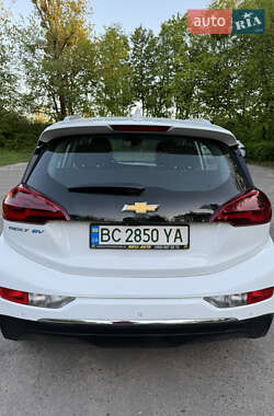 Хэтчбек Chevrolet Bolt EV 2020 в 