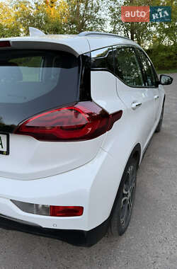 Хэтчбек Chevrolet Bolt EV 2020 в 