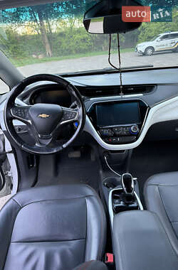 Хэтчбек Chevrolet Bolt EV 2020 в 
