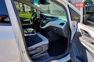 Хэтчбек Chevrolet Bolt EV 2019 в 