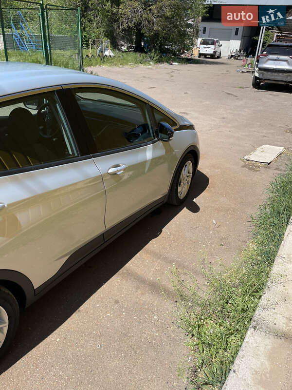Хэтчбек Chevrolet Bolt EV 2023 в Николаеве