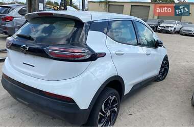 Хэтчбек Chevrolet Bolt EV 2023 в 