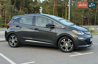 Хэтчбек Chevrolet Bolt EV 2019 в 