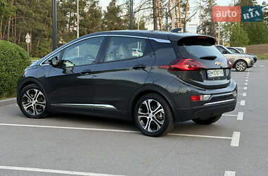 Хэтчбек Chevrolet Bolt EV 2019 в 