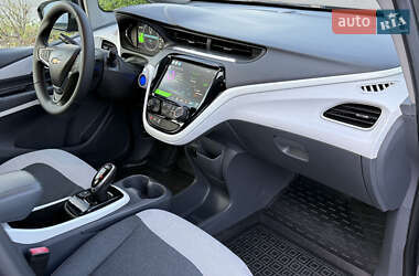 Хэтчбек Chevrolet Bolt EV 2019 в 