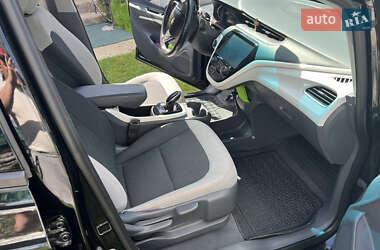 Хэтчбек Chevrolet Bolt EV 2017 в 
