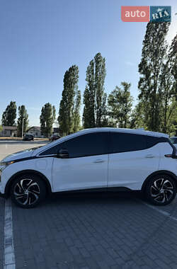 Хэтчбек Chevrolet Bolt EV 2023 в 