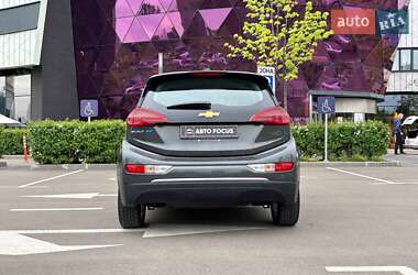 Хэтчбек Chevrolet Bolt EV 2017 в 
