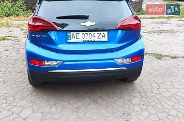 Хэтчбек Chevrolet Bolt EV 2017 в 