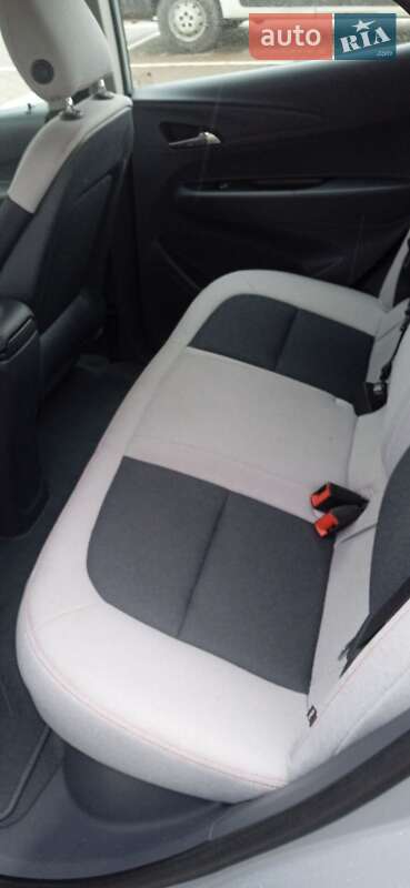 Хэтчбек Chevrolet Bolt EV 2020 в Дрогобыче