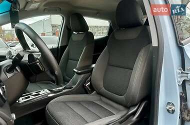 Хетчбек Chevrolet Bolt EV 2022 в 