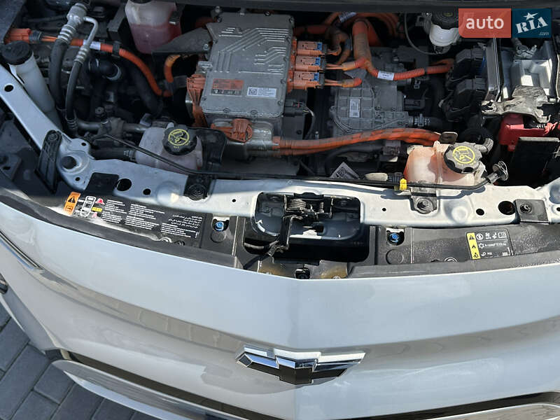 Хэтчбек Chevrolet Bolt EV 2023 в Львове фото 19 Хэтчбек Chevrolet Bolt EV 2023 в Львове