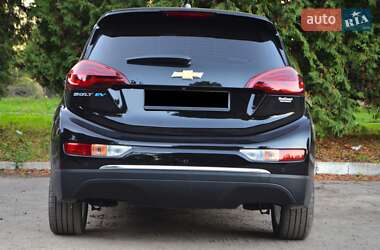 Хетчбек Chevrolet Bolt EV 2021 в 