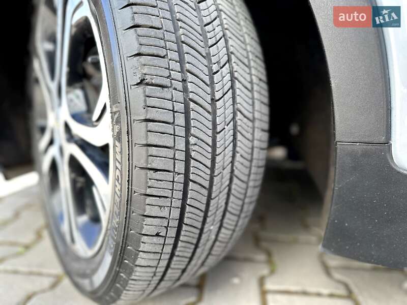 Хетчбек Chevrolet Bolt EV 2017 в Івано-Франківську