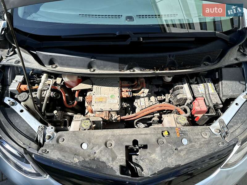 Хетчбек Chevrolet Bolt EV 2017 в Івано-Франківську