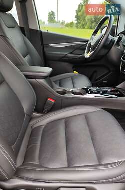 Хэтчбек Chevrolet Bolt EV 2022 в 