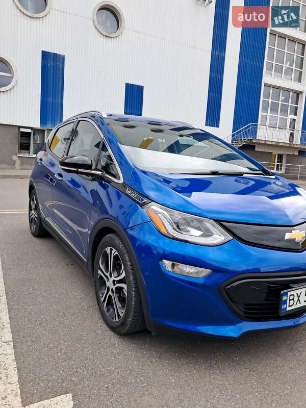 Хетчбек Chevrolet Bolt EV 2021 в 