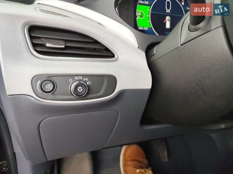 Хэтчбек Chevrolet Bolt EV 2017 в Киеве